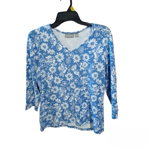 croft & barrow Tops - Croft & Barrow Stretch Blue Top With White Floral Pattern 3/4 Sleeves